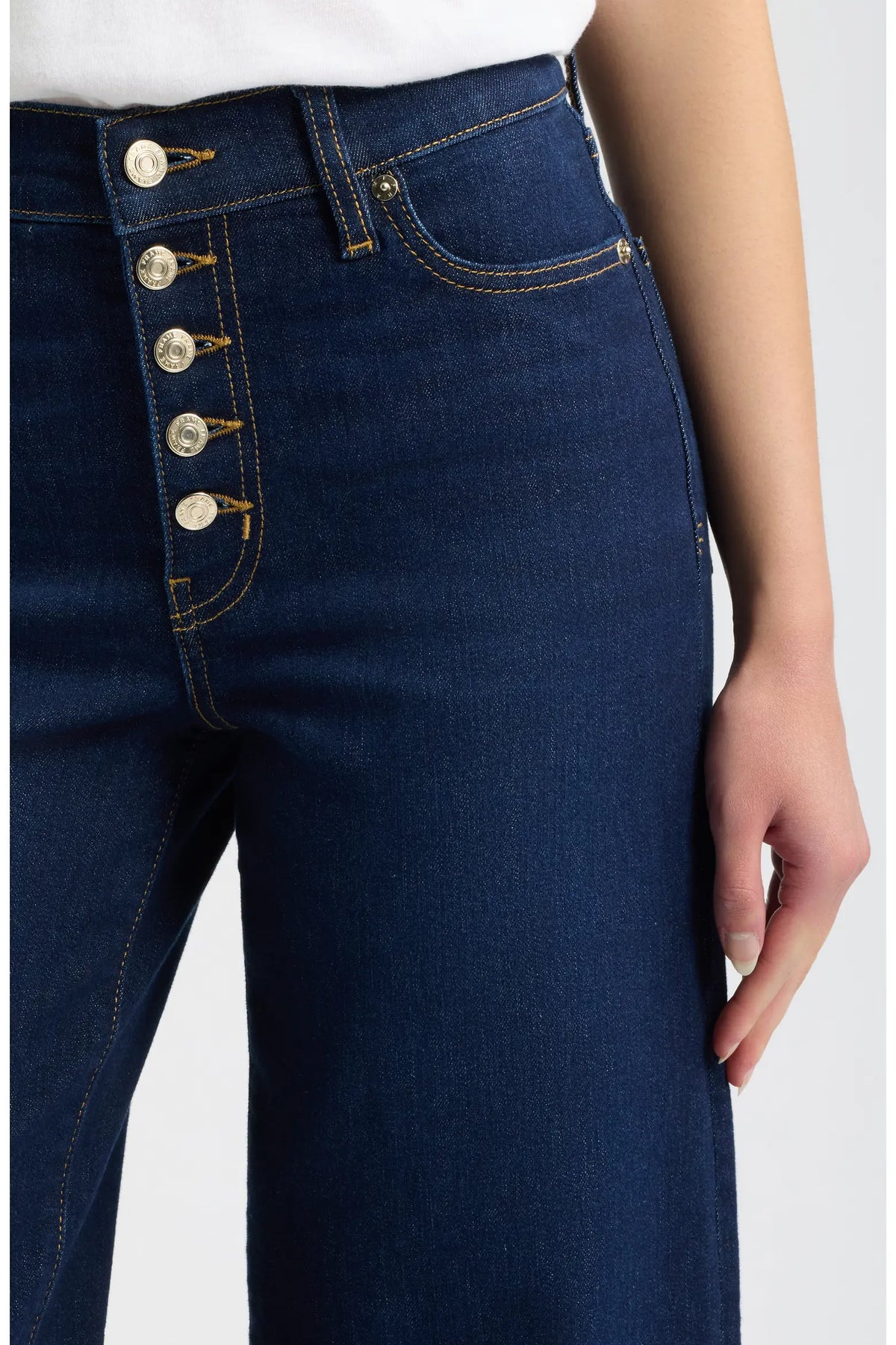 Le Slim Palazzo Button