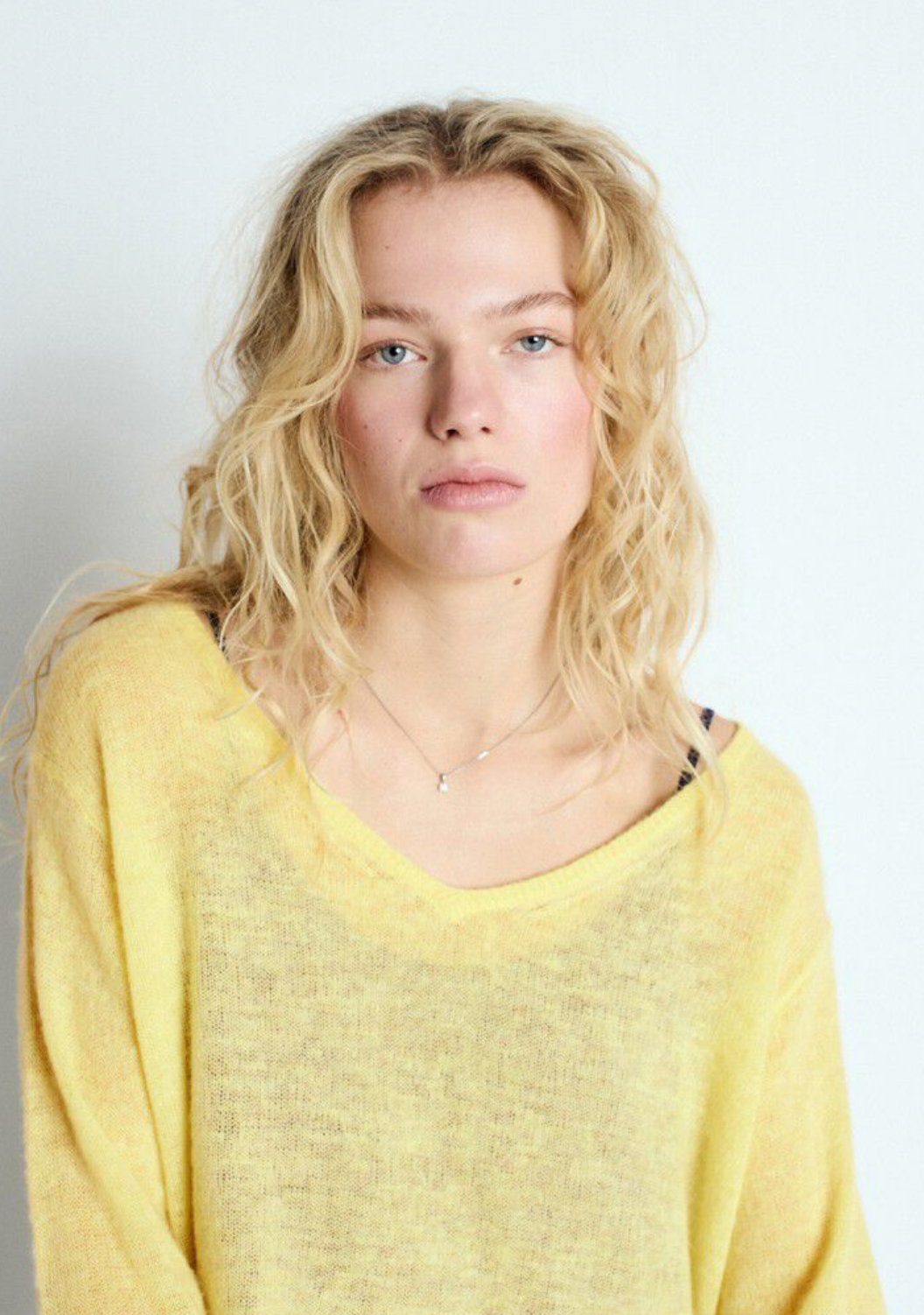 Dumy V-Neck Sweater