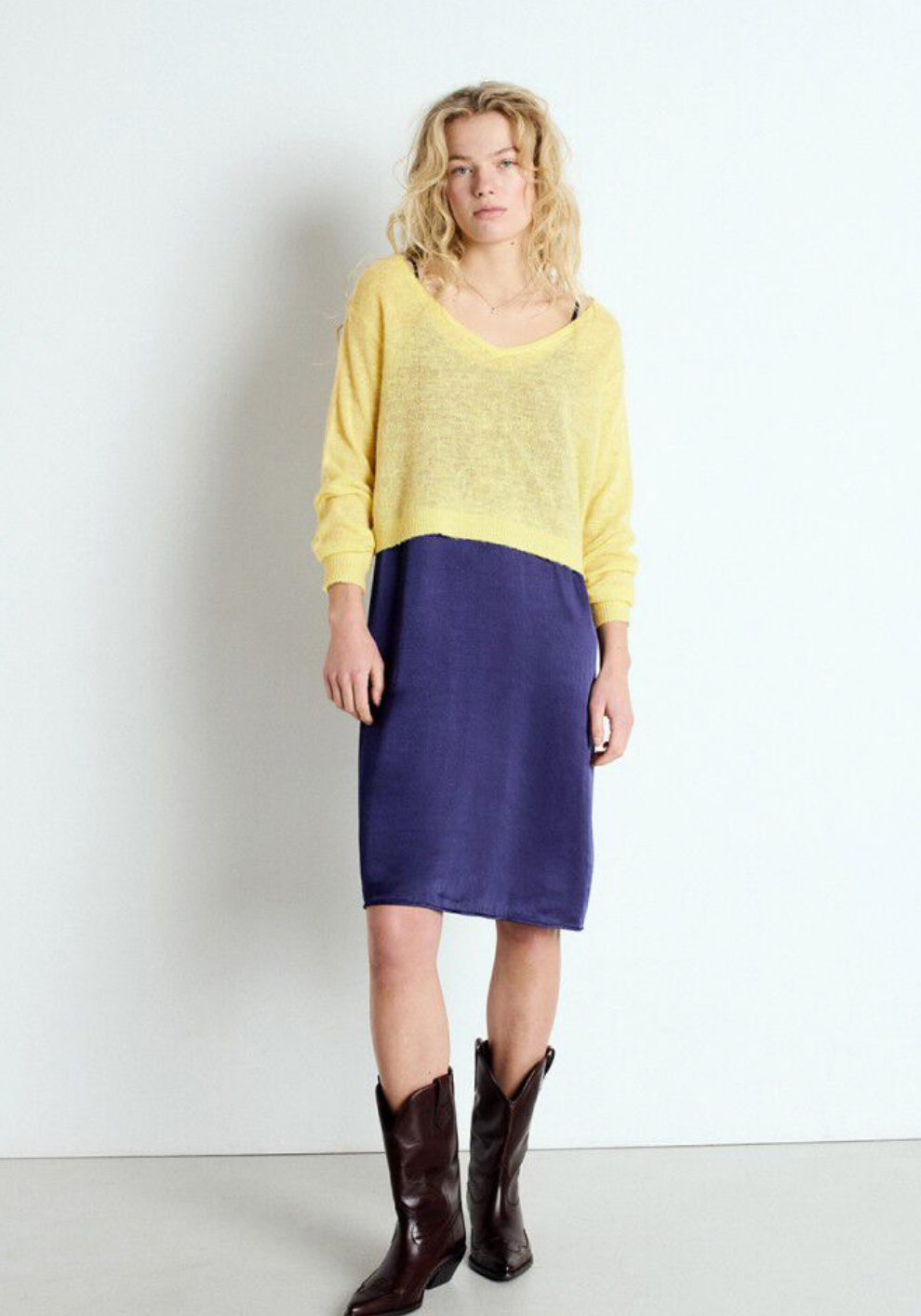 Dumy V-Neck Sweater