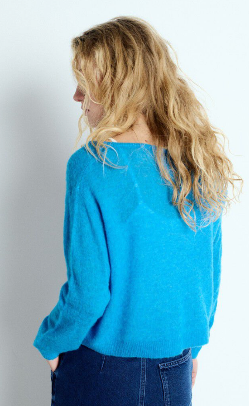 Dumy V-Neck Sweater