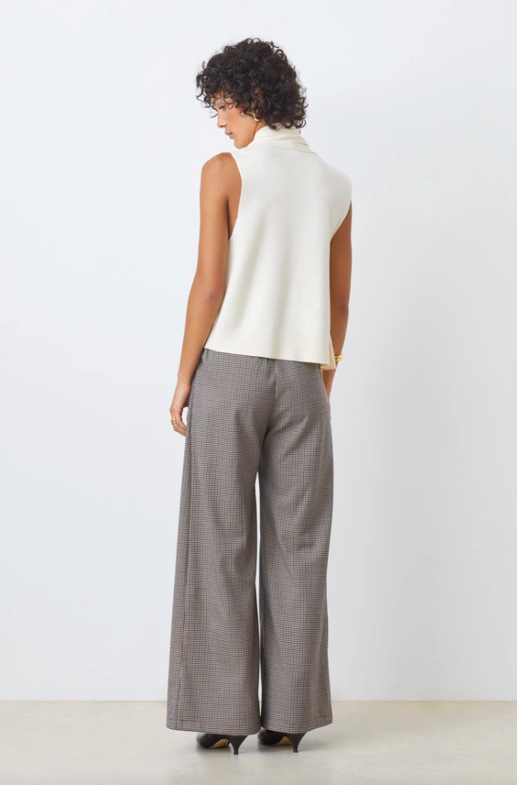 Pheres Sleeveless Top